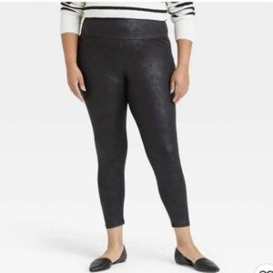 Ava & Viv Black faux leather leggings size 1X